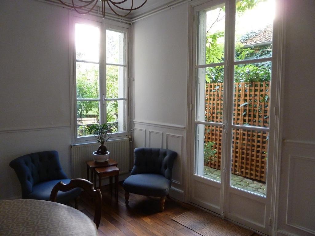 Les Carres Apartment Versailles Room photo